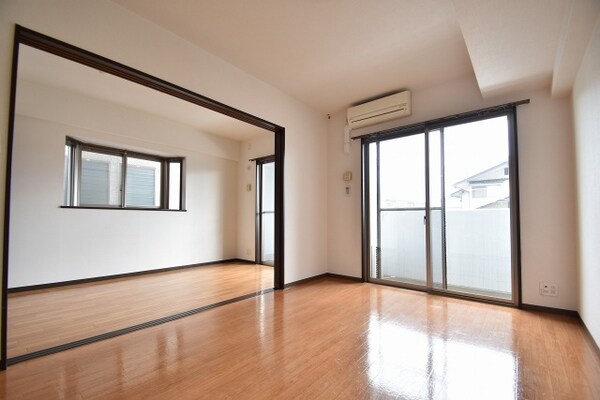 寝室(※同物件別部屋参考写真)