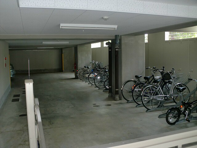 物件内観写真14　(駐輪場☆)