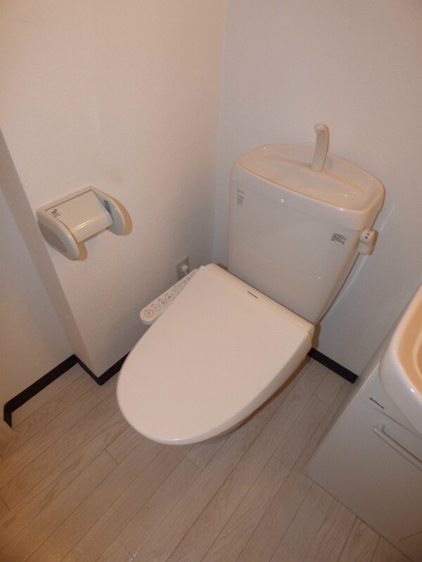トイレ(※同マンション別部屋参考写真)