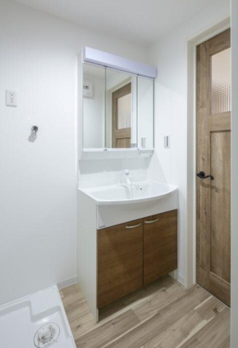 物件内観写真9　(※同物件別号室参考写真)