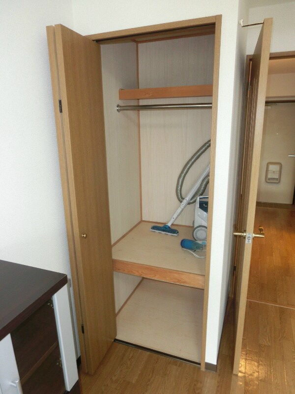 収納(※同物件別号室参考写真)