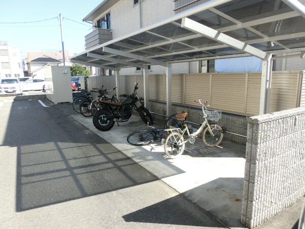 建物設備(屋根付き駐輪場☆)