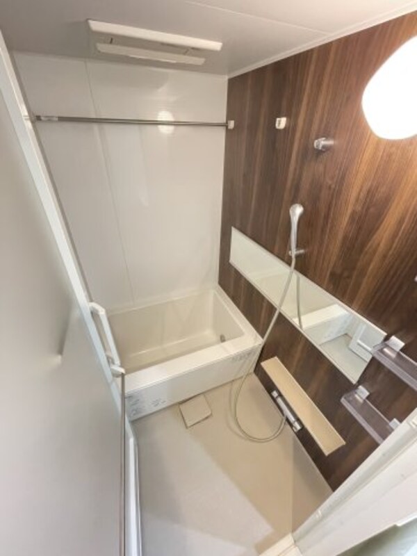 浴室(※同物件別部屋参考写真)