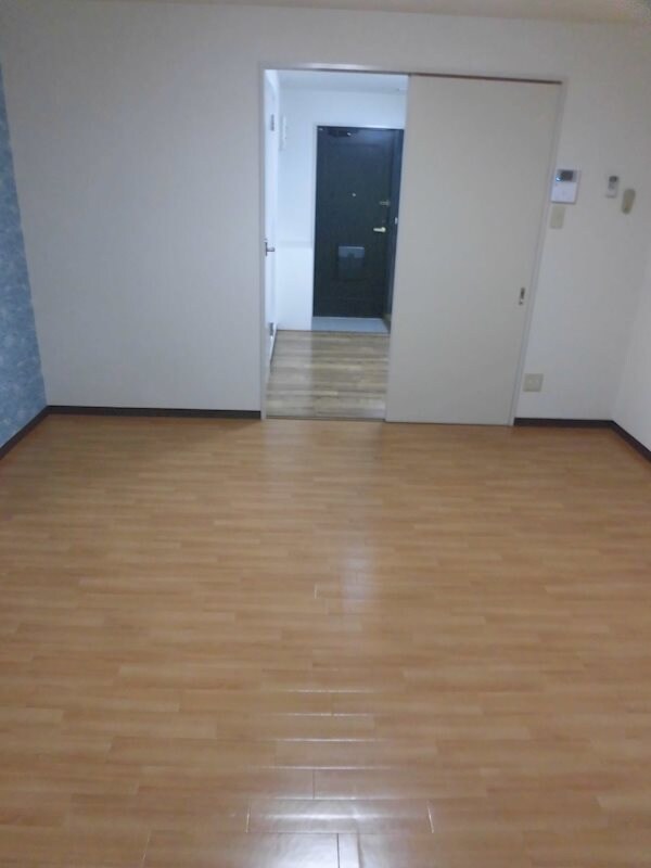 物件内観写真3　(※別号室参考写真)