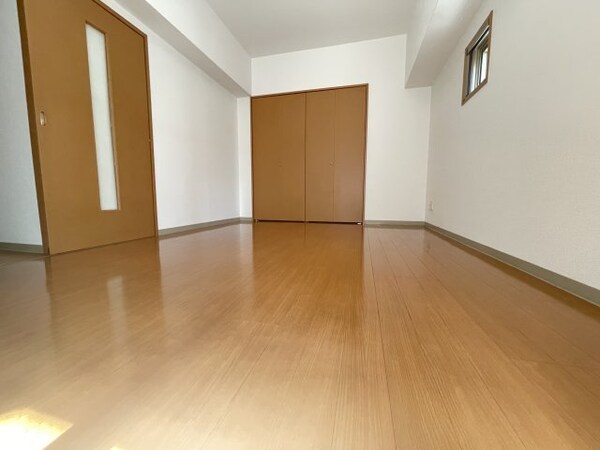 居室(※同物件別号室参考写真)