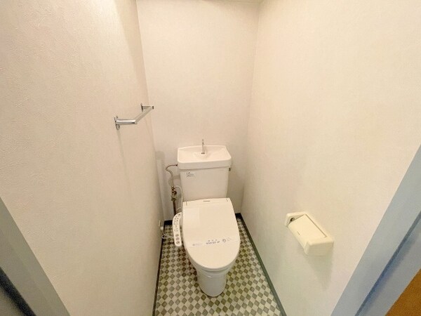 トイレ(※同物件別部屋参考写真)