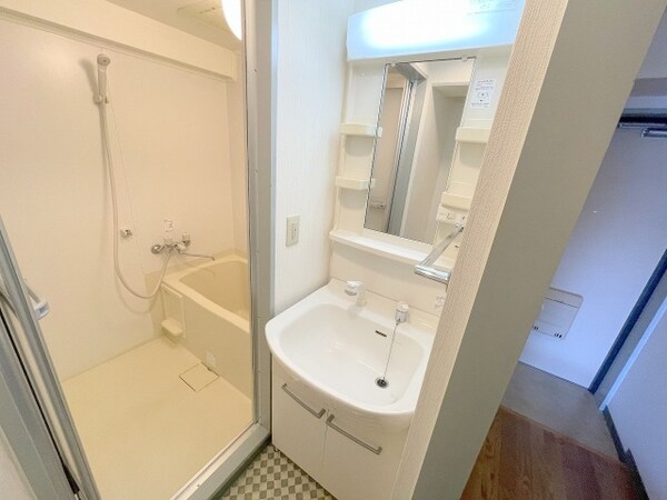 洗面・脱衣所(※同物件別部屋参考写真)