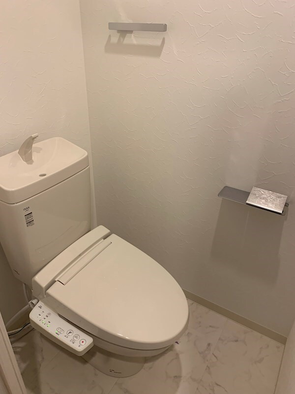 トイレ(※同物件別部屋参考写真)