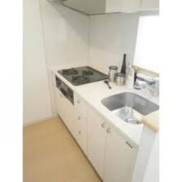 キッチン(※同じタイプ別号室参考写真)