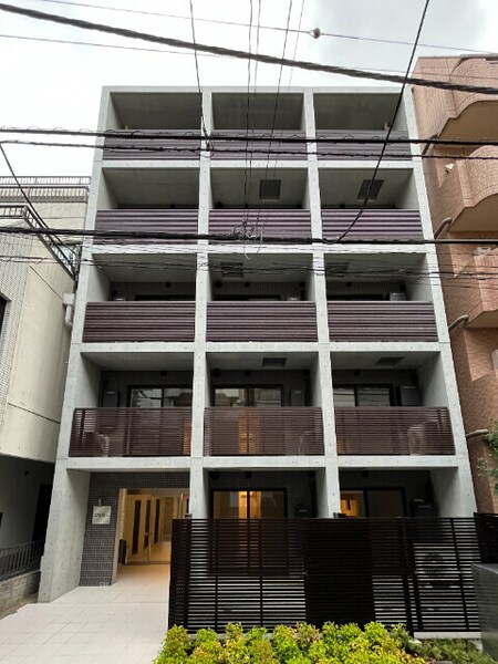 CREAL新宿外観写真