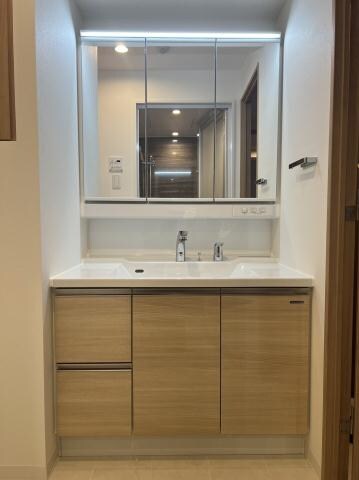 物件内観写真8　(別号室参考写真)