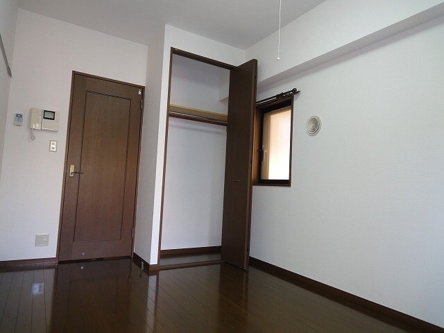 物件内観写真7　(★角部屋・2面採光★)