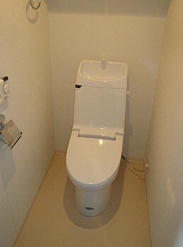 物件内観写真11　(※同じ間取り別号室参考写真)