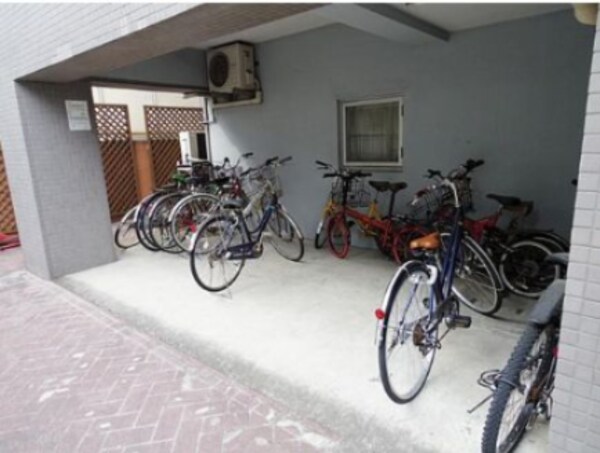 駐車場(駐輪場)