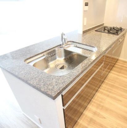 物件内観写真8　(★ガスコンロ3口・L字型キッチン★)