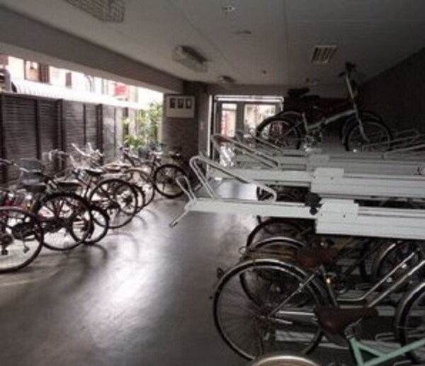 建物設備(駐輪場)