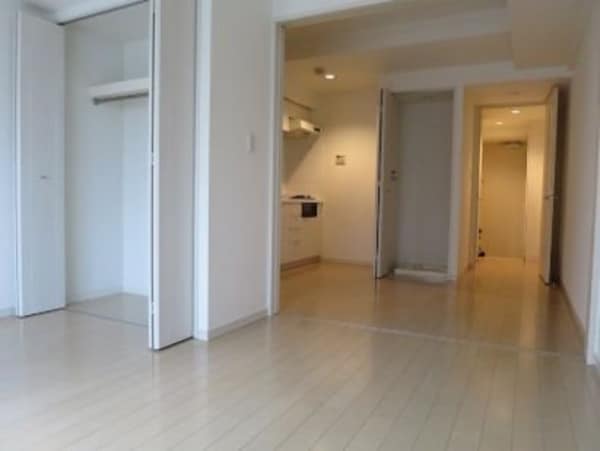 居室(★東南角部屋・3面採光・採光良好★)
