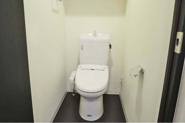 トイレ(※同じ間取り別号室参考写真)