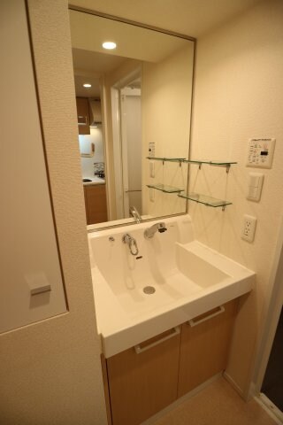 物件内観写真10　(※同じ間取り別号室参考写真)