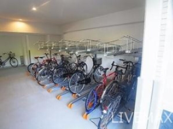 駐車場(駐輪場)