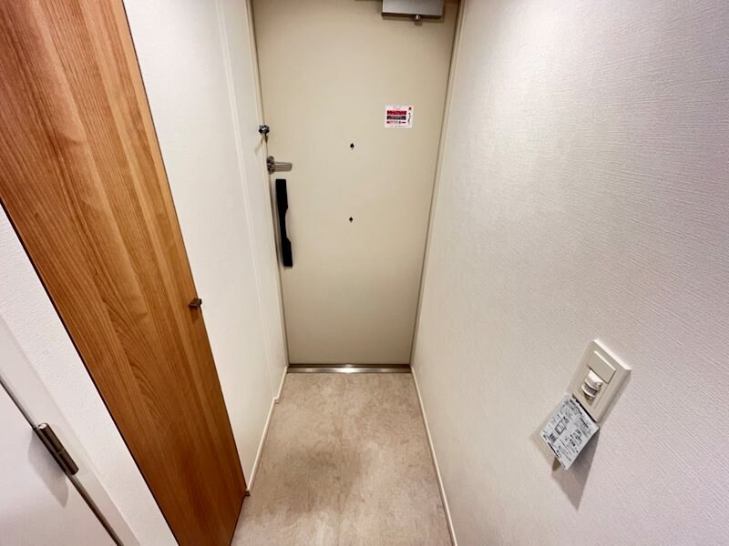 物件内観写真5　(※別号室参考写真)