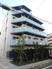 丸ノ内線 新中野駅 5階建 築6年の外観写真