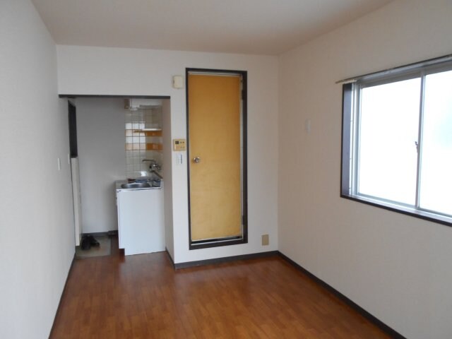 物件内観写真10　(別号室参考写真)