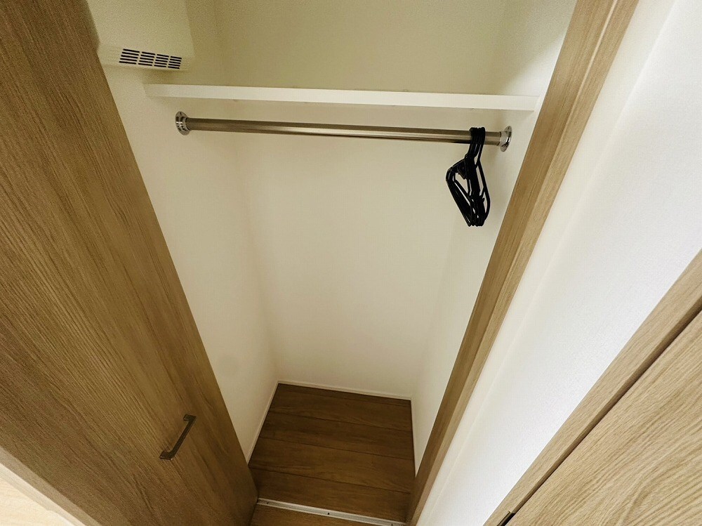 物件内観写真8　(別号室参考写真)