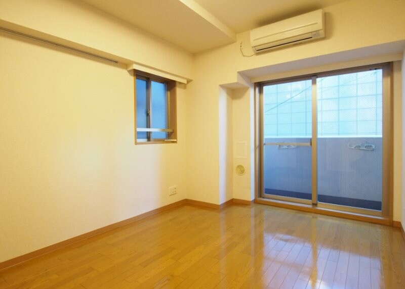 物件内観写真9　(別号室参照写真)