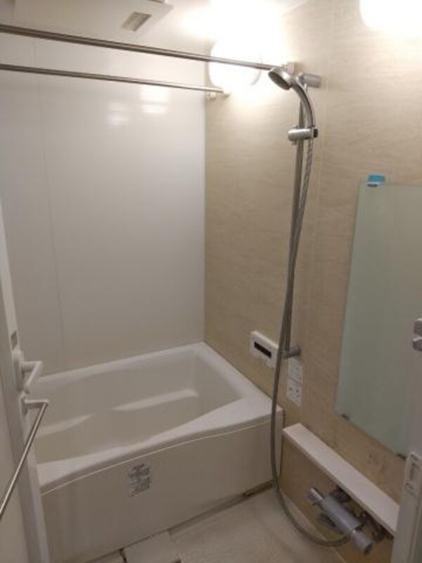 浴室(※同じタイプ別号室参考写真)