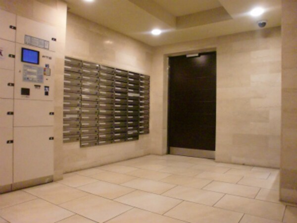 ロビー・ラウンジ(家電・家具が1式揃っております。)