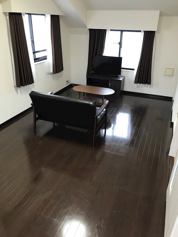 居室(家電・家具が1式揃っております。)