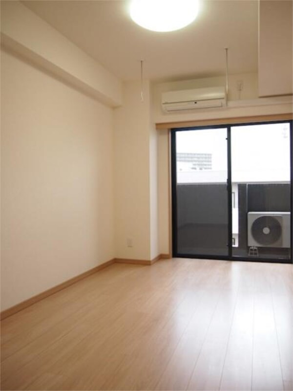 居室(別号室参考写真)