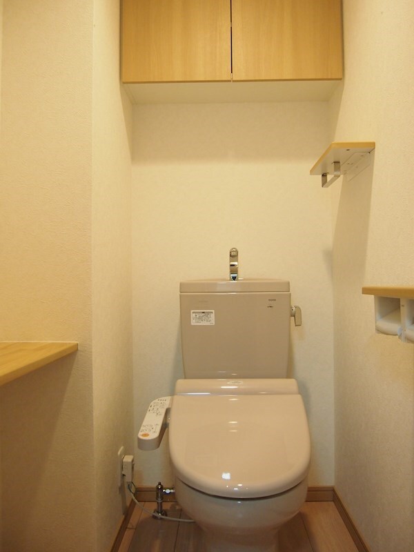 トイレ(別号室参考写真)