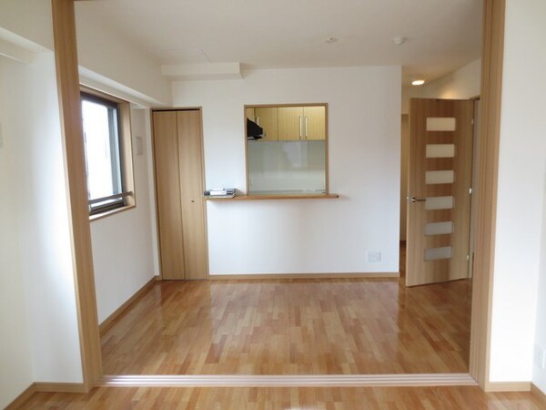 内装他(★約5.2帖のダイニング★)