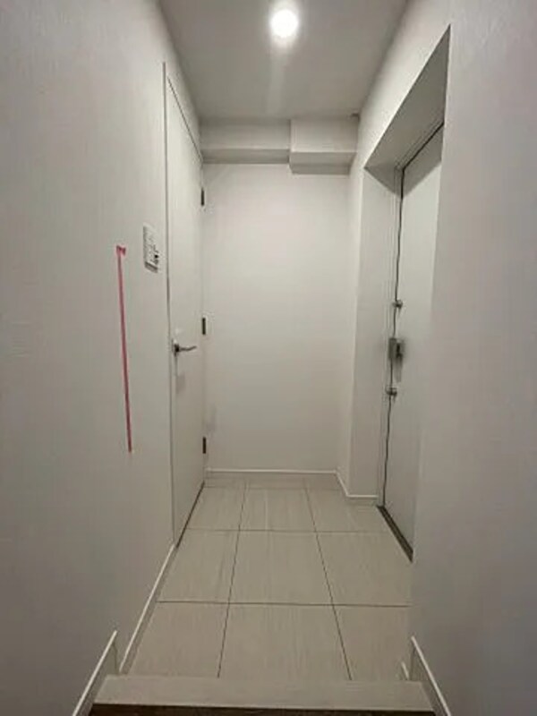 玄関(別号室参照)