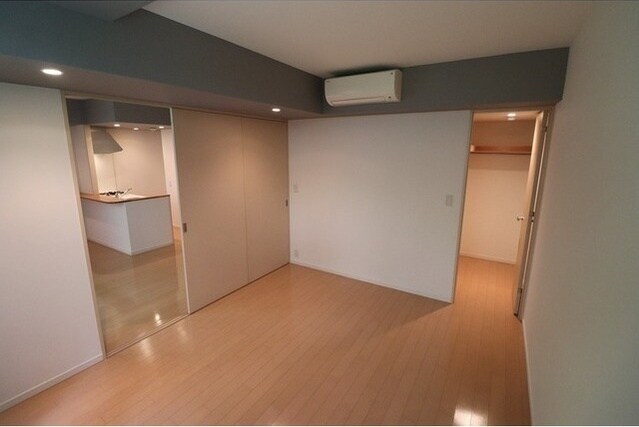 物件内観写真6　(※同じ間取り別号室参考写真)