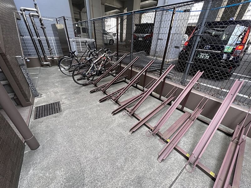 物件内観写真28　(駐輪場)