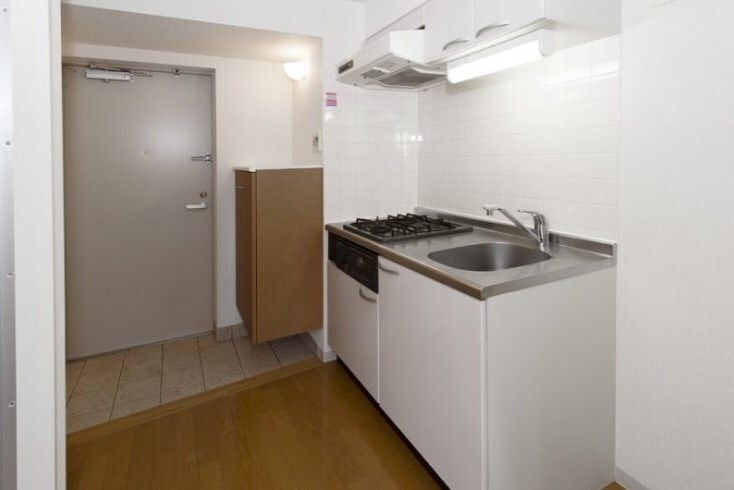 物件内観写真7　(参考画像(実際はシューズボックスは奥に引っ込んでいる))