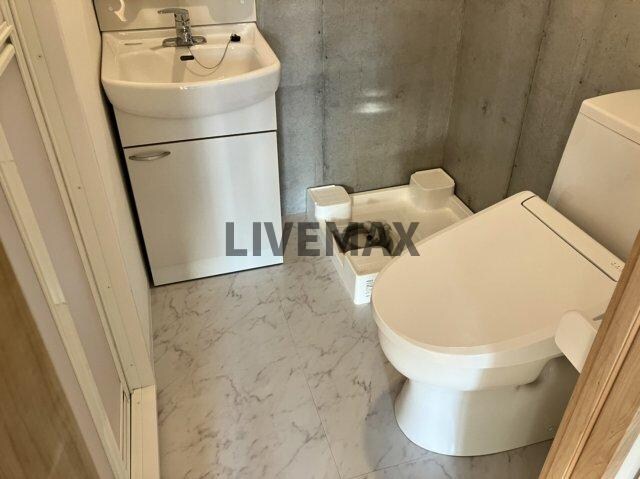 物件内観写真5　(別号室参考写真)