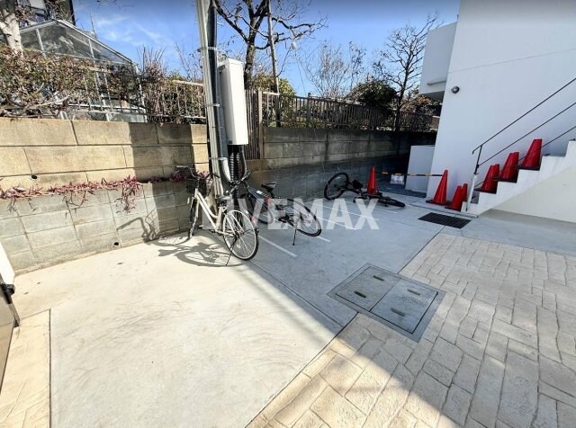 物件外観写真3　(別号室参考写真)