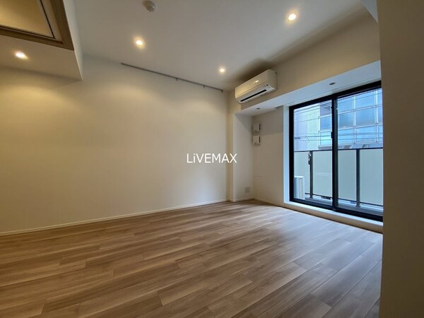 居室(※同じタイプ別号室参考写真)