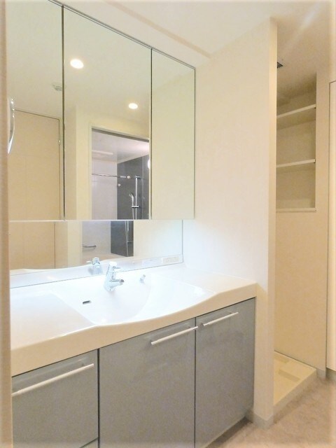 物件内観写真8　(※同じ間取り別号室参考写真)