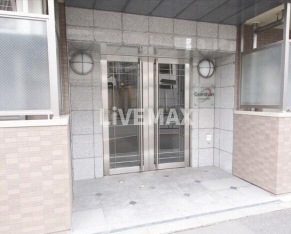 物件外観写真2　(★弊社の仲介手数料は全物件、賃料の半額＋税です★)