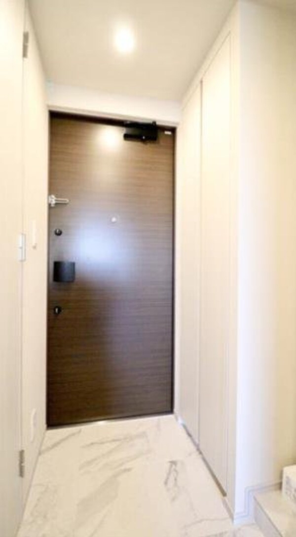 玄関(別号室参考写真)