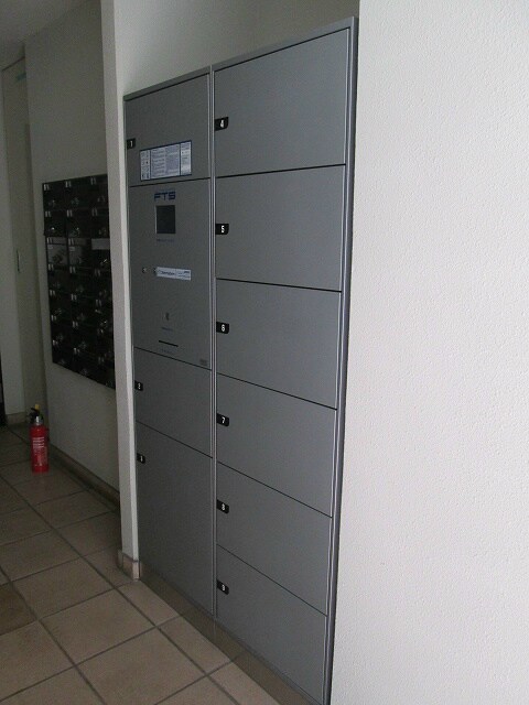 物件外観写真4　(宅配ボックス)