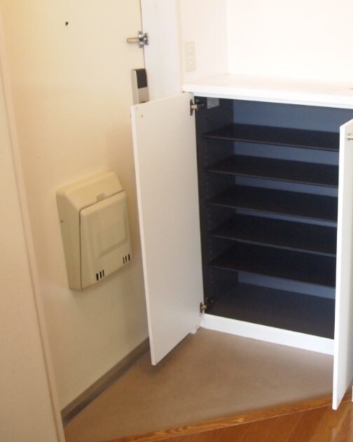 物件内観写真11　(生活に必要な家具・家電一式つき)