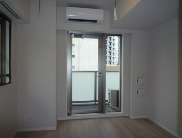 居室(※同じ間取り別号室参考写真
　現状優先)