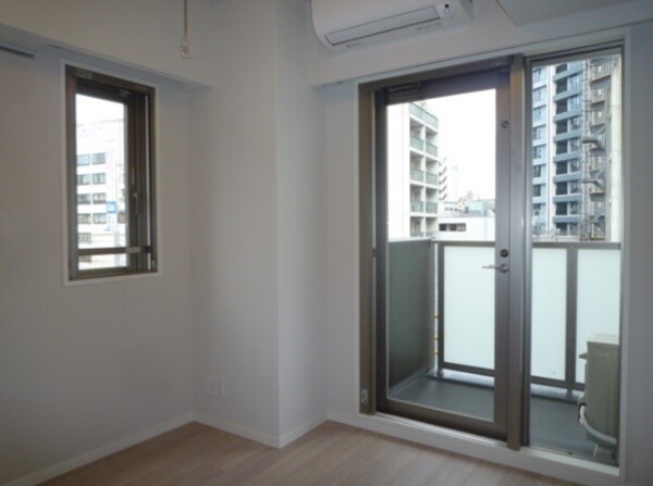 寝室(※同じ間取り別号室参考写真
　現状優先)