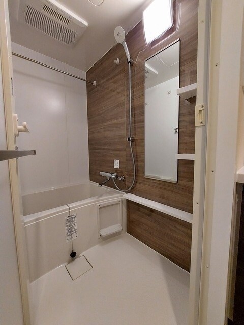 物件内観写真7　(※同じ間取り別号室参考写真)